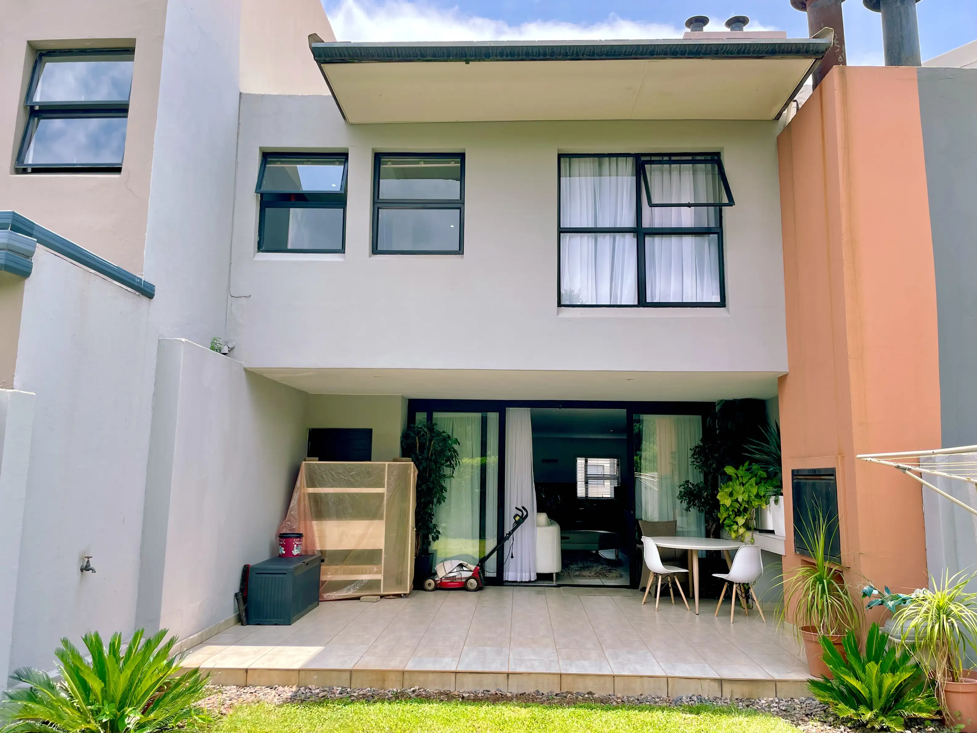 Real Estate Photo 3